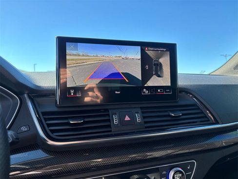 Used 2022 Audi SQ5 Prestige w/ Prestige Package image 22