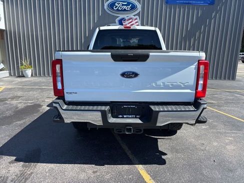 Used 2023 Ford F250 XLT image 4