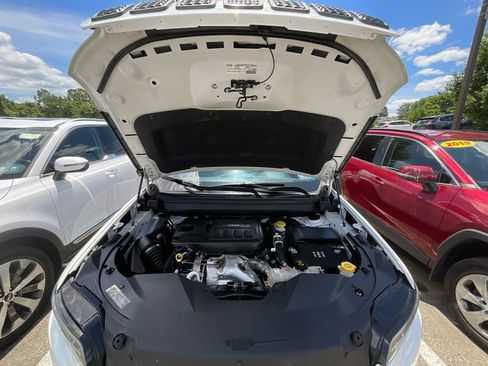 Used 2020 Jeep Cherokee High Altitude AWD/4WD image 26