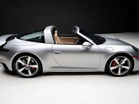 Used 2023 Porsche 911 Targa 4S AWD/4WD image 37
