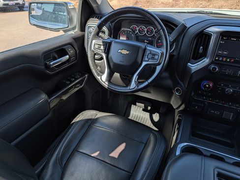 Used 2020 Chevrolet Silverado 1500 LTZ AWD/4WD image 9