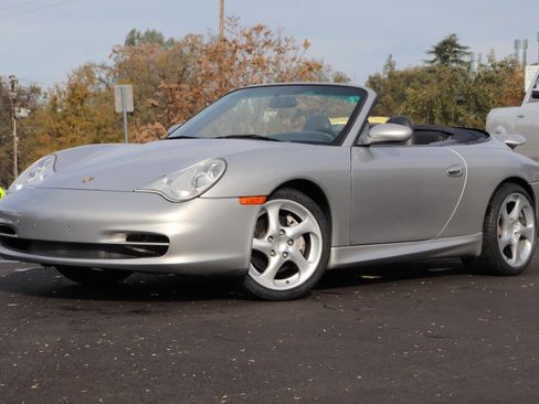 Used 2003 Porsche 911 Carrera 4 image 4