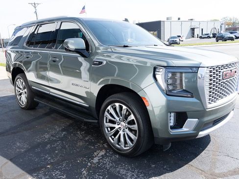 Used 2023 GMC Yukon Denali AWD/4WD image 6