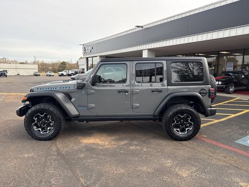 Used 2022 Jeep Wrangler Unlimited Rubicon 4xe w/ Cold Weather Group image 10