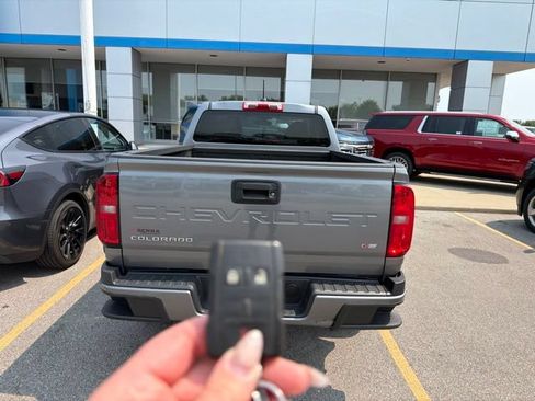 Used 2021 Chevrolet Colorado W/T w/ Custom Special Edition AWD/4WD image 5