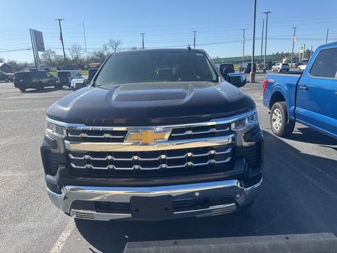 Used 2024 Chevrolet Silverado 1500 LTZ image 2