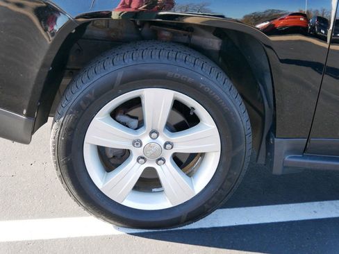 Used 2015 Jeep Compass Latitude image 6