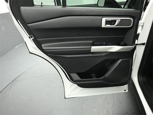 Certified 2021 Ford Explorer XLT w/ Equipment Group 202A image 24