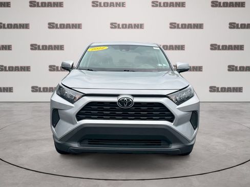Used 2022 Toyota RAV4 LE AWD/4WD image 8