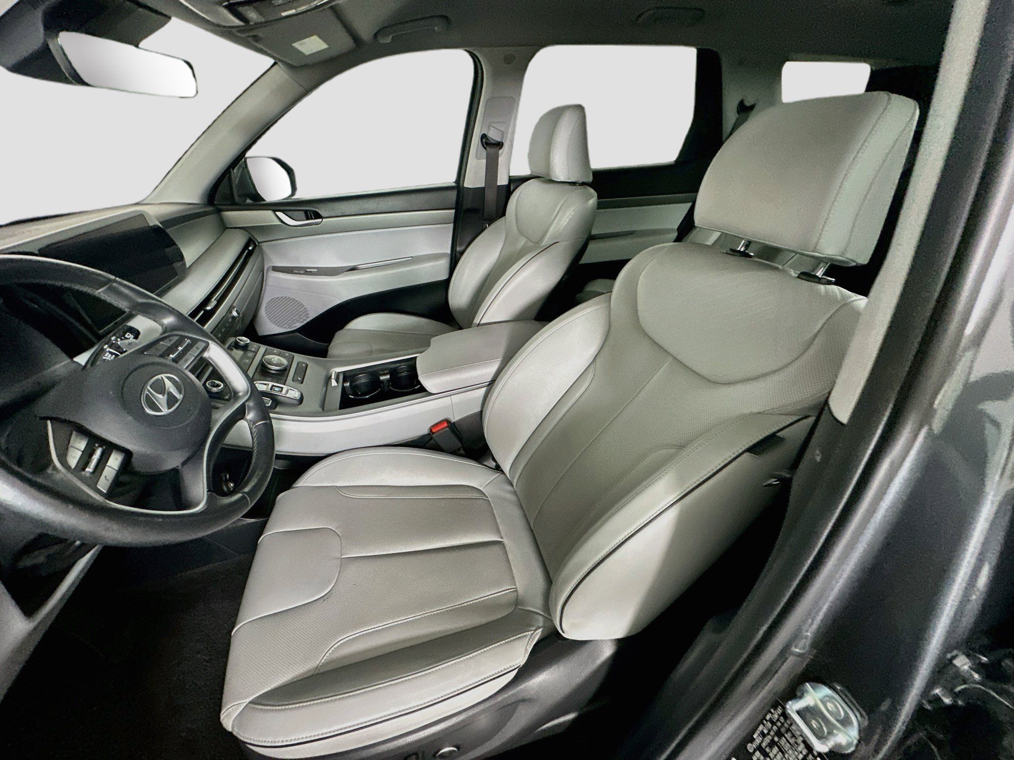 Used 2025 Hyundai Palisade SEL FWD image 13