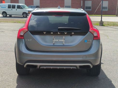 Used 2016 Volvo V60 T5 Cross Country w/ Convenience Package AWD/4WD image 5