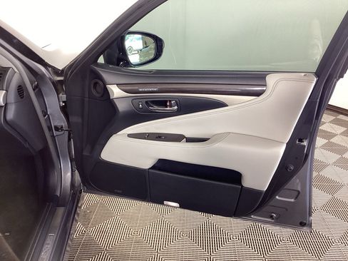 Used 2014 Lexus LS 460 L RWD image 8