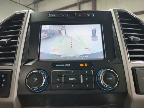 Used 2021 Ford F350 Lariat AWD/4WD image 33
