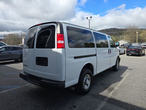 Used 2023 Chevrolet Express 3500 LS image 3