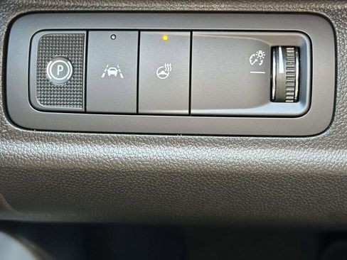 New 2027 Chevrolet Bolt LT w/ Comfort Package image 17