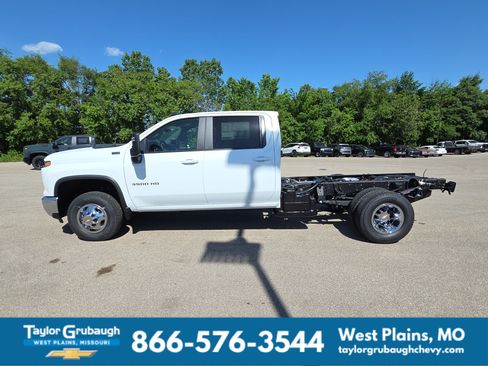 New 2026 Chevrolet Silverado 3500 LT w/ Convenience Package AWD/4WD image 5