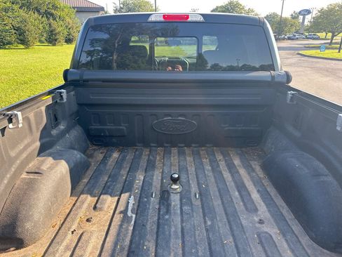 Used 2019 Ford F150 Platinum w/ Equipment Group 701A Luxury AWD/4WD image 13