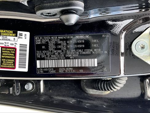 Used 2022 Toyota Highlander XLE FWD image 30