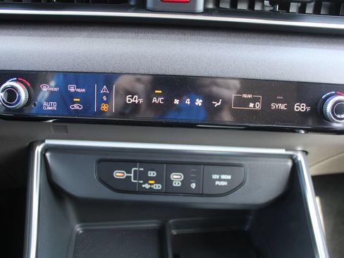 New 2026 Kia Carnival EX FWD image 46