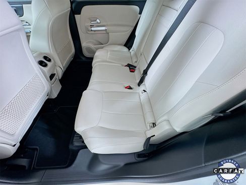 Certified 2025 Mercedes-Benz GLB 250 image 24