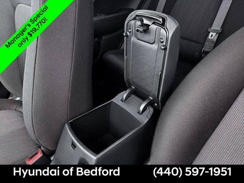 Certified 2026 Hyundai Venue SE FWD image 19