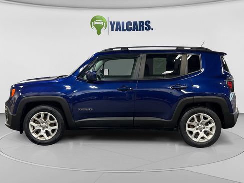 Used 2017 Jeep Renegade Latitude FWD image 2