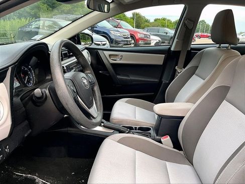 Certified 2017 Toyota Corolla LE FWD image 4