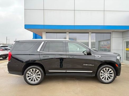 Used 2021 GMC Yukon Denali w/ Denali Premium Package image 35