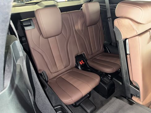 Used 2021 BMW X5 sDrive40i w/ M Sport Package image 12