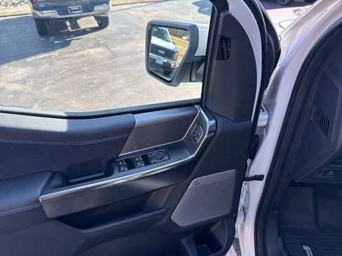 New 2025 Ford F150 Platinum w/ FX4 Off-Road Package image 19