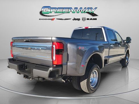 Used 2024 Ford F350 Platinum w/ FX4 Off-Road Package image 4