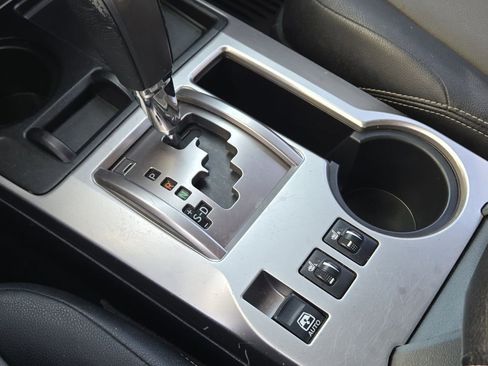 Used 2016 Toyota 4Runner SR5 image 29