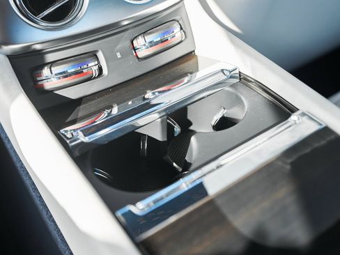 Used 2020 Rolls-Royce Wraith image 47