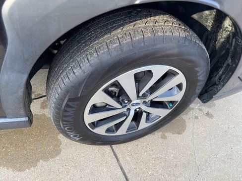 Used 2023 Subaru Outback Premium AWD/4WD image 32