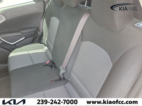 Used 2020 Kia Soul LX FWD image 13