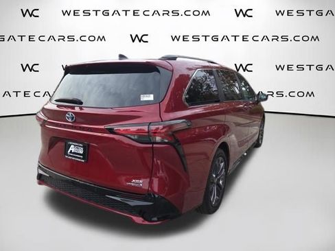 Used 2023 Toyota Sienna XSE w/ XSE Plus Package image 14