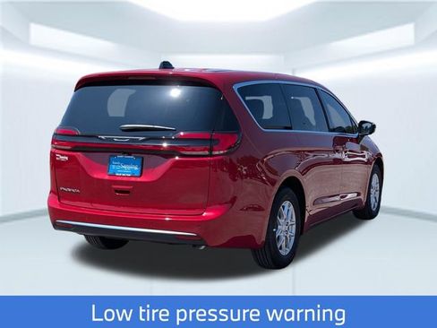 New 2027 Chrysler Pacifica Select FWD image 6