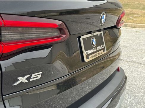 Used 2021 BMW X5 xDrive40i w/ Premium Package image 11