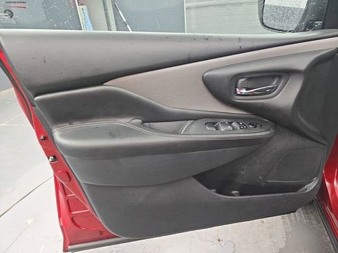 Used 2022 Nissan Murano SV image 25
