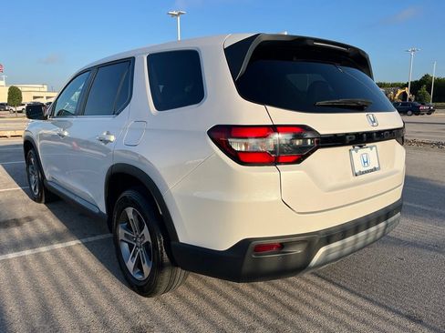Used 2023 Honda Pilot EX-L image 5