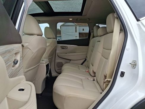 Used 2018 Nissan Murano Platinum image 11