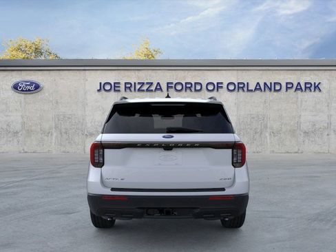 New 2026 Ford Explorer Active image 5