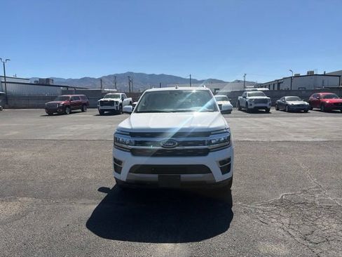 Used 2024 Ford Expedition Max Limited AWD/4WD image 5