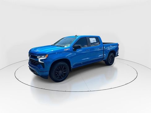 Used 2023 Chevrolet Silverado 1500 RST w/ Z71 Off-Road Package AWD/4WD image 4
