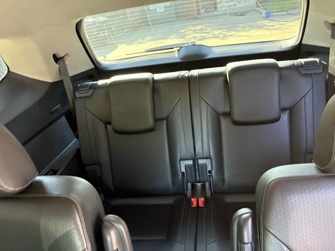 Used 2019 Volkswagen Atlas SE w/ Towing Package image 12