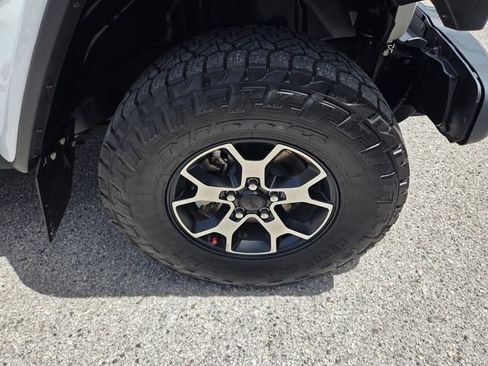 Certified 2018 Jeep Wrangler Unlimited Rubicon AWD/4WD image 16