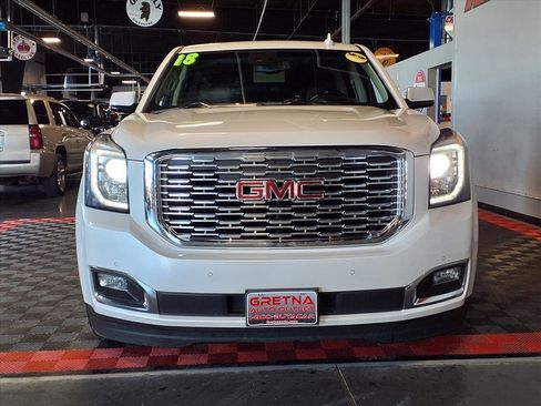 Used 2018 GMC Yukon XL Denali w/ Denali Ultimate Package image 2