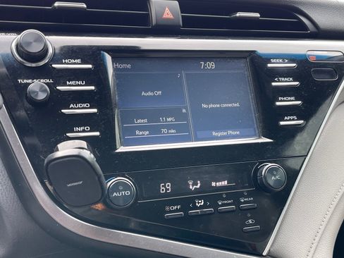 Used 2018 Toyota Camry SE image 27