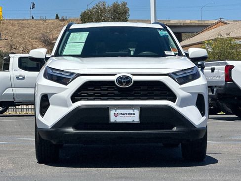 Used 2025 Toyota RAV4 XLE AWD/4WD image 7