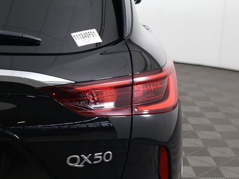 Used 2022 INFINITI QX50 Essential image 19